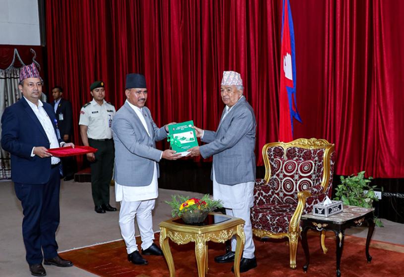 सरकारी कारोबारमा हरेक वर्ष बेरुजु बढ्दै जानु सुशासनका लागि चुनौतीपूर्णः राष्ट्रपति